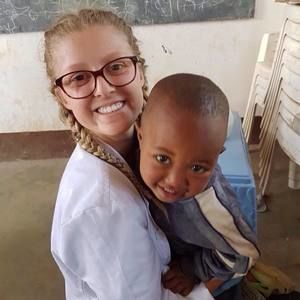 Meet your Posher, Aunnika